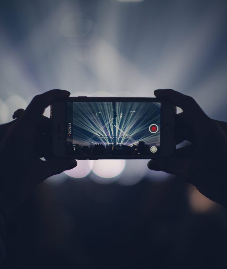 iphone-1836071